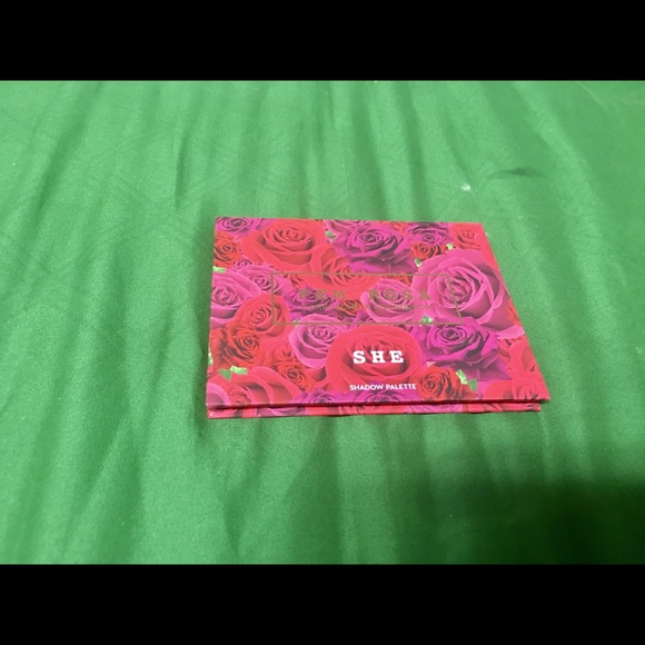 SOLD Authentic Colourpop Eyeshadows Palette Bundle - Picture 7 of 8